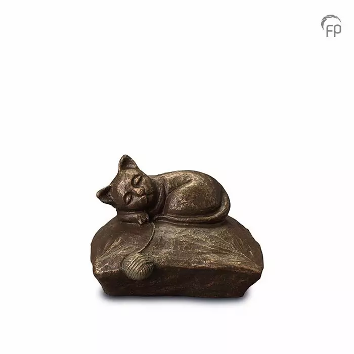 Bronze outlet cat urn